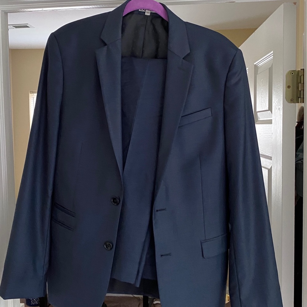 Express Photographer Signature Suit